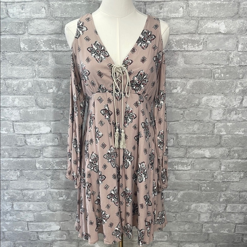 Sadie & Sage Pink Long Sleeve Cold Shoulder Sundress with V-Neck